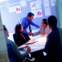 企业管理咨询价格市场调查 现状、影响因素与选择策略